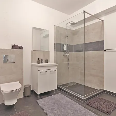 Appartement Ada Homes 08 *