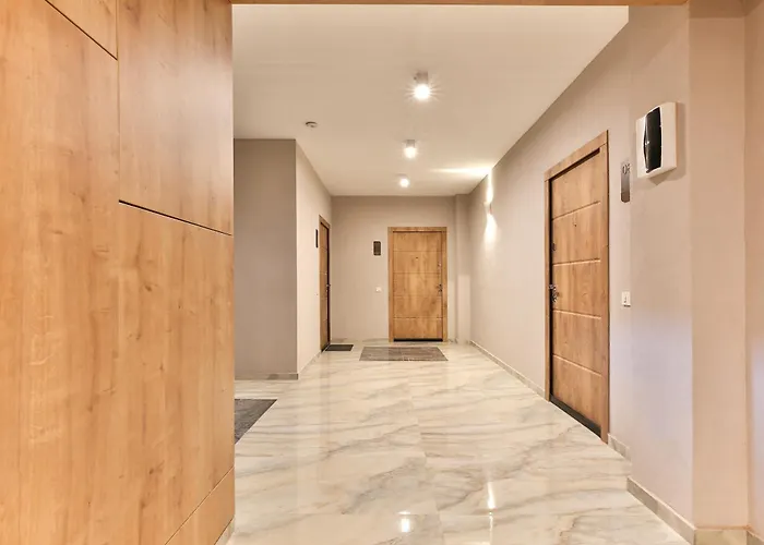 Ada Homes 08 公寓 *