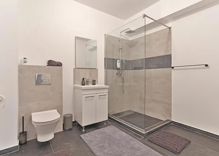 Apartment Ada Homes 08 *